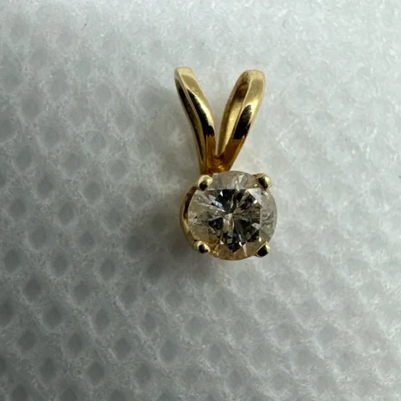 14k Yellow Gold Diamond Solitaire Pendant Round 4 Prong, 0.15 TCW, 0.24g - Picture 5 of 15